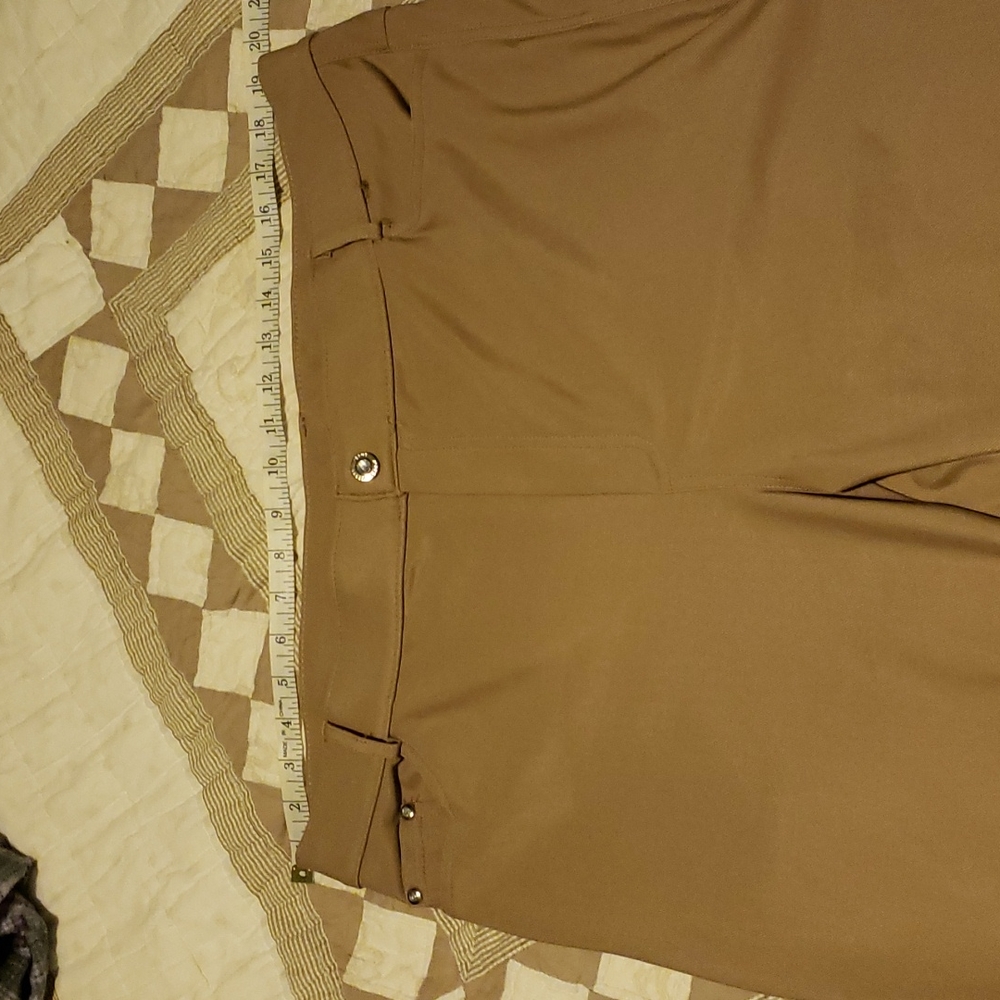 Like new stretches comfy pants. Fauz button closure